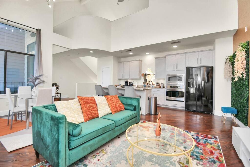 3Br/3.5Ba Three Story East Downtown Townhouse With View Houston Exterior foto