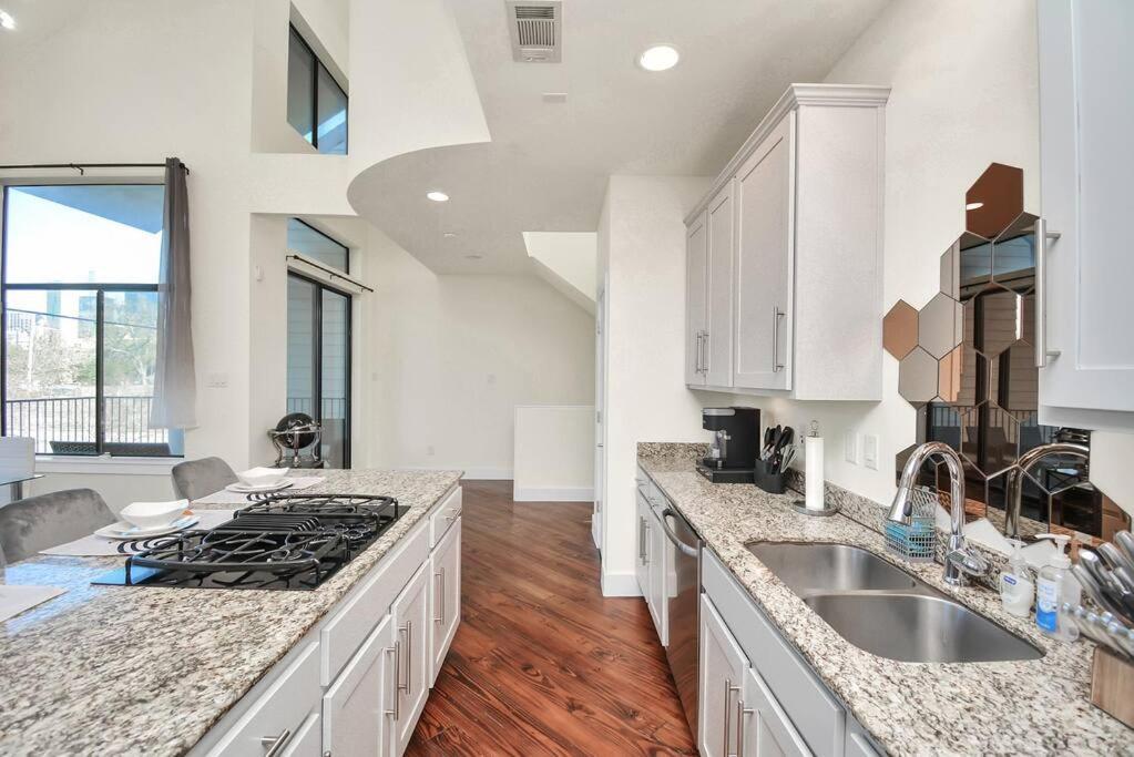 3Br/3.5Ba Three Story East Downtown Townhouse With View Houston Exterior foto