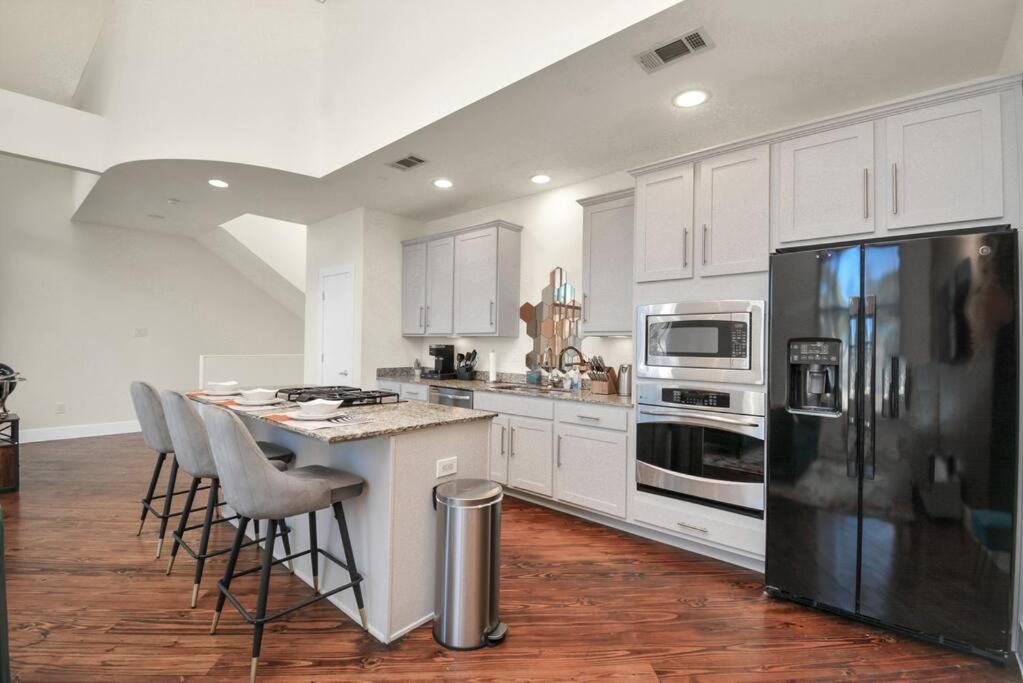 3Br/3.5Ba Three Story East Downtown Townhouse With View Houston Exterior foto
